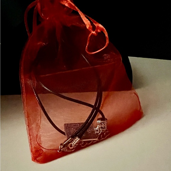 The Lovers Tarot Card Pendant Necklace with an heart on a moon charm for b… - Picture 14 of 14